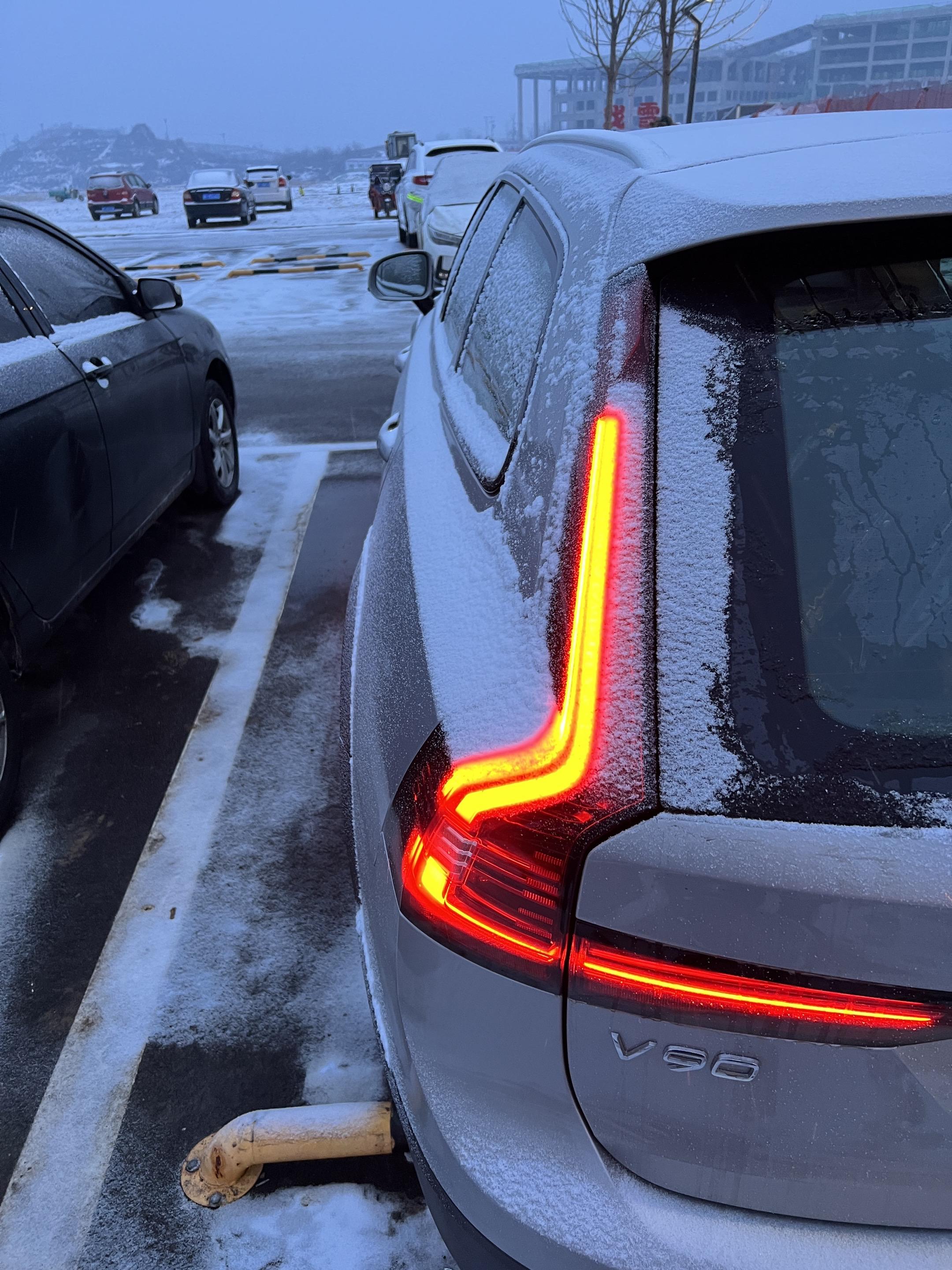 沃尔沃V90Cross Country B5 AWD 智远版展示图1