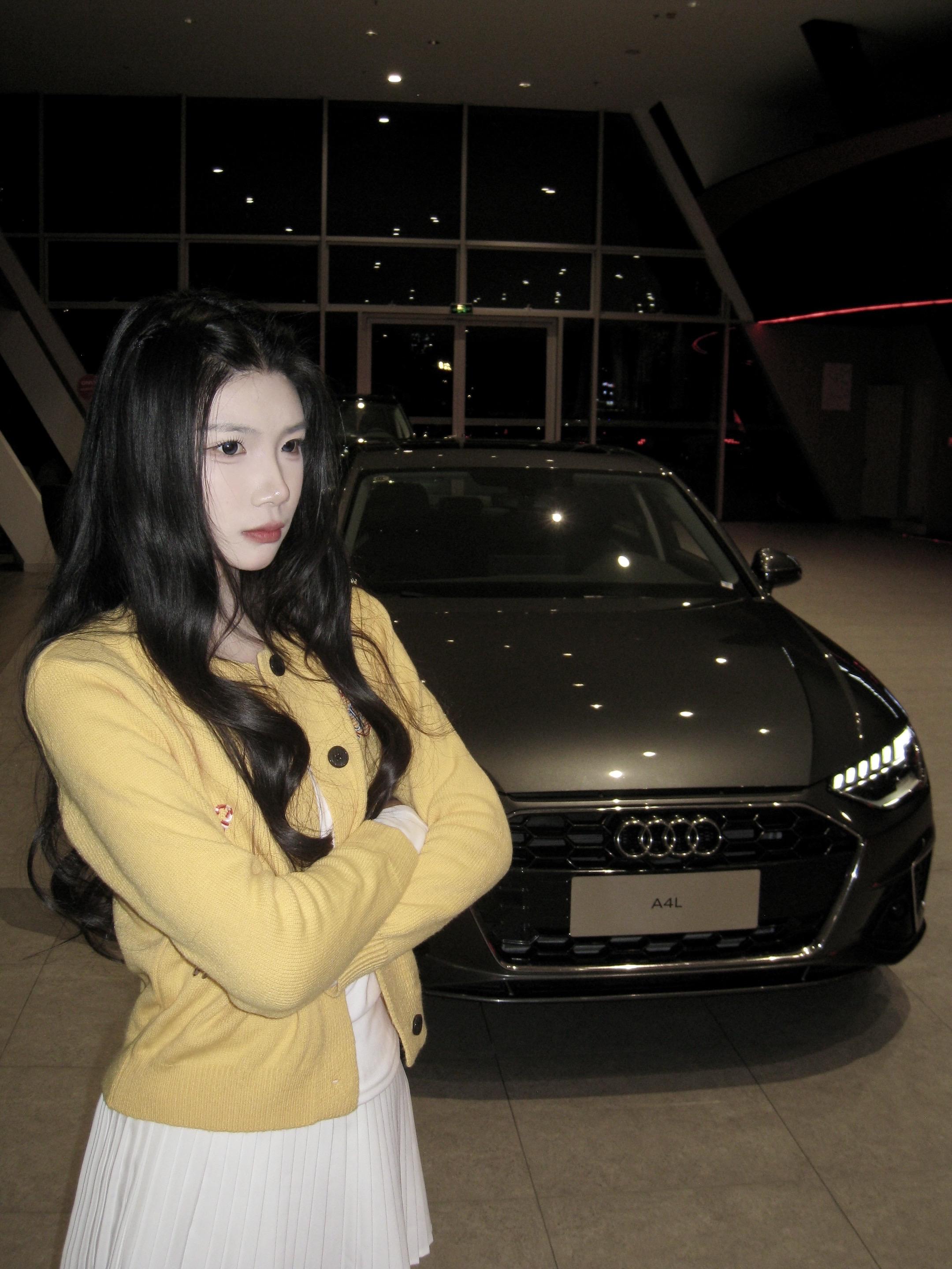 奥迪A4L200万辆悦享版 40 TFSI 豪华动感型展示图1
